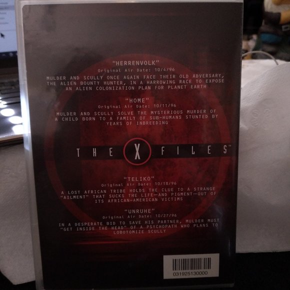 The X Files season Six on CD Gold Cover Collectors edition - Picture 5 of 7